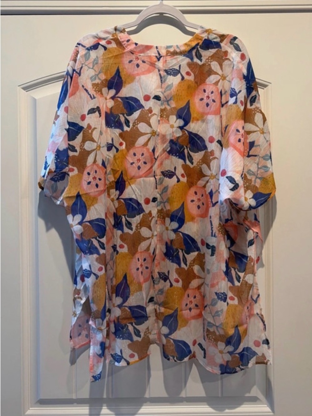 Umgee Floral V-Neck Top in Peach, Blue & Mustard